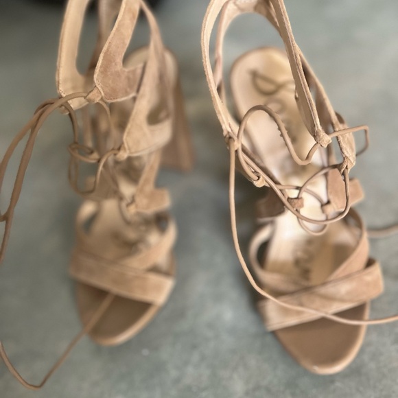 Sam Edelman Elegant Tan Lace-Up Sandals - Picture 1 of 3